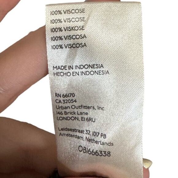 Free People IRL Floral Skirt Pull On Mid Rise Unlined Mini Black Pink Size 10 - Picture 10 of 11